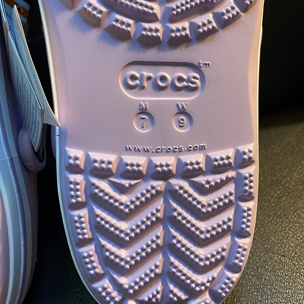 NWT Crocs Bayaband Clog Lavender & white size 7 Mens, 9 Womens BEAUTIFUL! - Picture 6 of 7